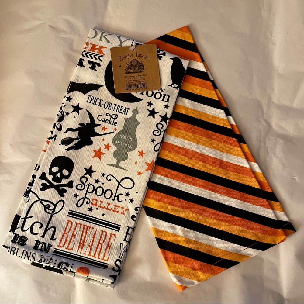 Beehive Linens Halloween Kitchen Towels Set